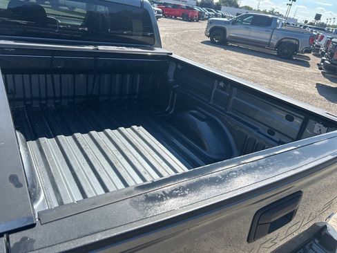 Used 2022 Chevrolet Colorado LT w/ Safety Package image 7