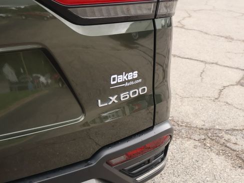 Used 2023 Lexus LX 600 4WD image 8