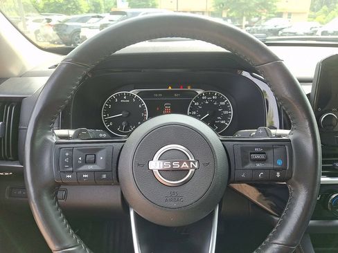 Used 2024 Nissan Pathfinder SL AWD/4WD image 19