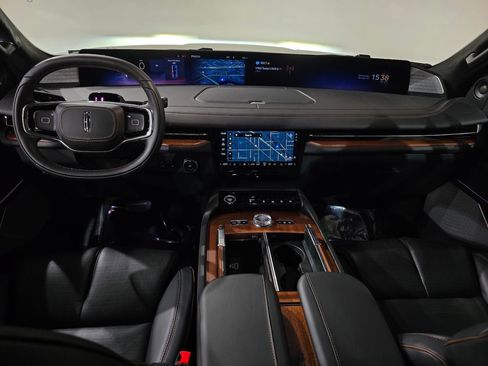 New 2025 Lincoln Navigator Black Label image 30