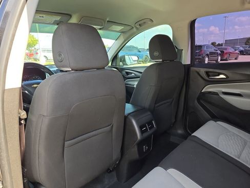 Used 2020 Chevrolet Equinox LS FWD image 16