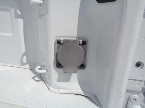 Used 2022 Chevrolet Silverado 2500 LT w/ Fleet Comfort Package image 11