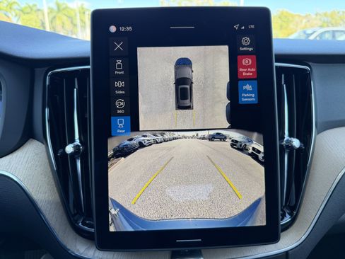 New 2026 Volvo XC60 B5 Plus w/ Protection Package image 22