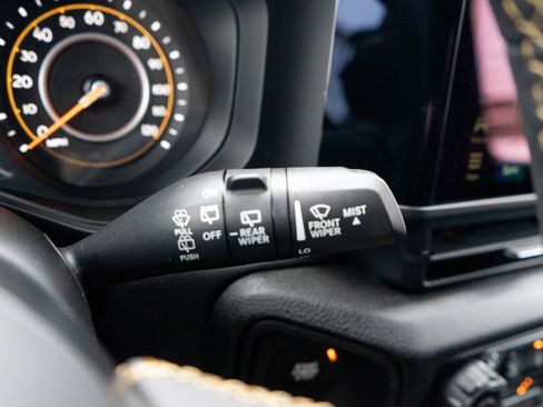 Used 2024 Jeep Wrangler Willys image 25