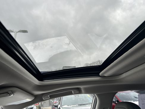 Used 2024 Subaru Crosstrek 2.0i Premium image 21