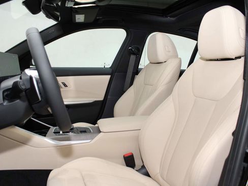 Used 2025 BMW 330i Sedan image 14