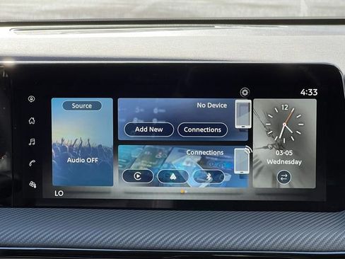 New 2025 Nissan Kicks SR image 23