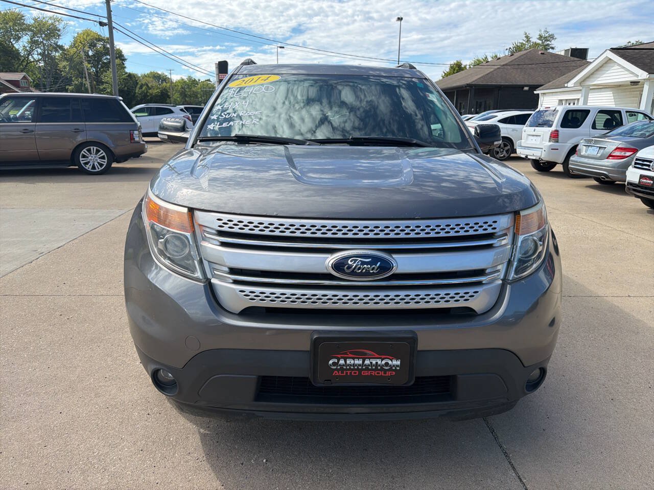 Used 2014 Ford Explorer XLT w/ Equipment Group 202A AWD/4WD image 3