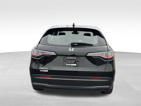 Used 2023 Honda HR-V LX image 6