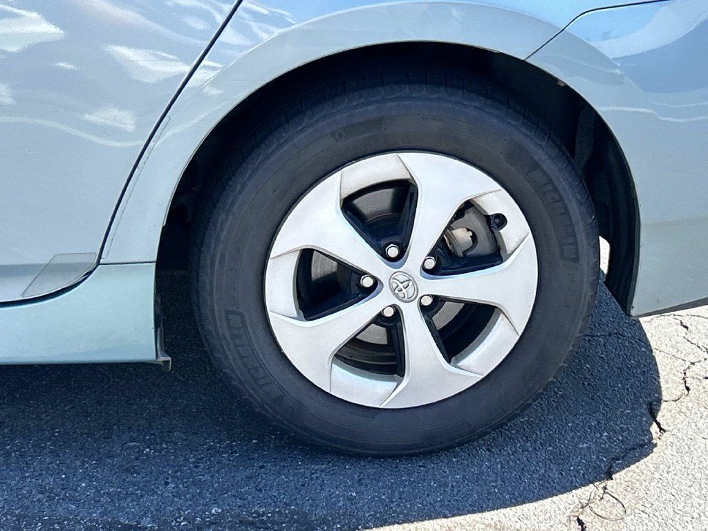 Used 2015 Toyota Prius Two FWD image 11
