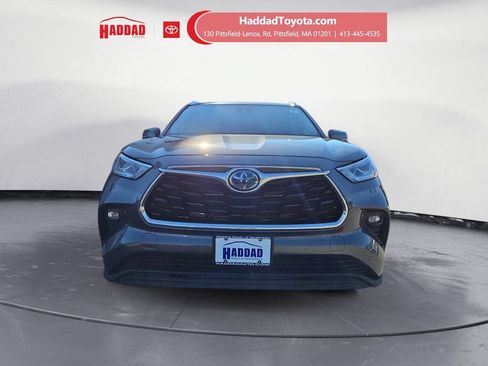 Used 2023 Toyota Highlander Limited AWD/4WD image 9