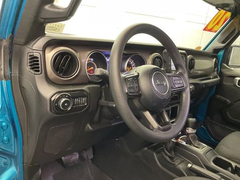 Certified 2020 Jeep Wrangler Unlimited Sport image 24