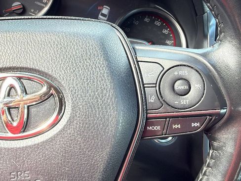 Used 2022 Toyota Camry XSE image 8