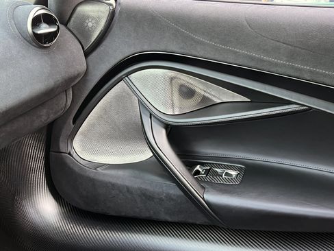 Used 2018 McLaren 720S Performance RWD image 36