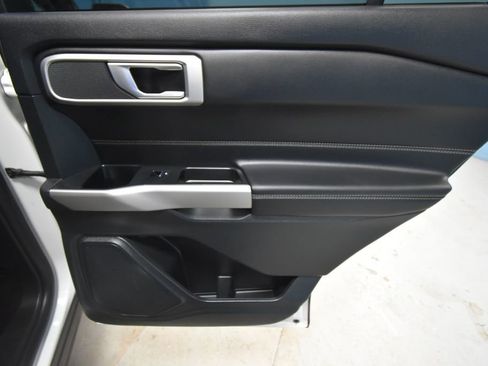 Used 2023 Ford Explorer XLT w/ Equipment Group 202A image 27