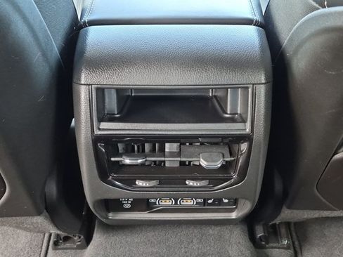 Used 2023 Jeep Grand Cherokee Overland AWD/4WD image 17