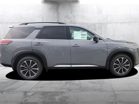 New 2026 Nissan Pathfinder Platinum AWD/4WD image 5