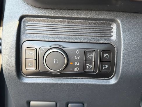 Used 2025 Ford F250 Lariat w/ Lariat Ultimate Package AWD/4WD image 18