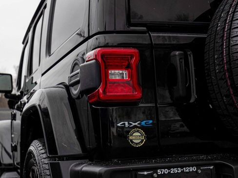 Used 2023 Jeep Wrangler Unlimited Sahara w/ Cold Weather Group image 34