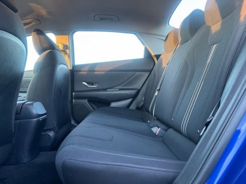 Certified 2022 Hyundai Elantra SEL w/ Convenience Package image 19