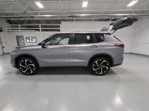 Used 2022 Mitsubishi Outlander SE AWD/4WD image 12