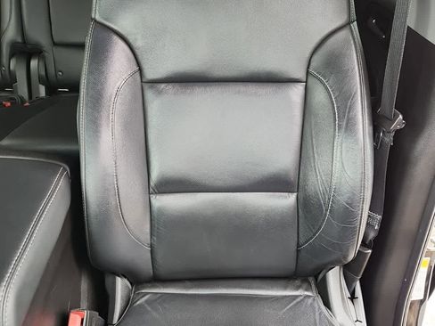 Used 2020 Chevrolet Suburban LT image 14