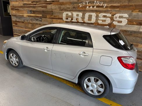 Used 2009 Toyota Matrix w/ PWR Pkg FWD image 9