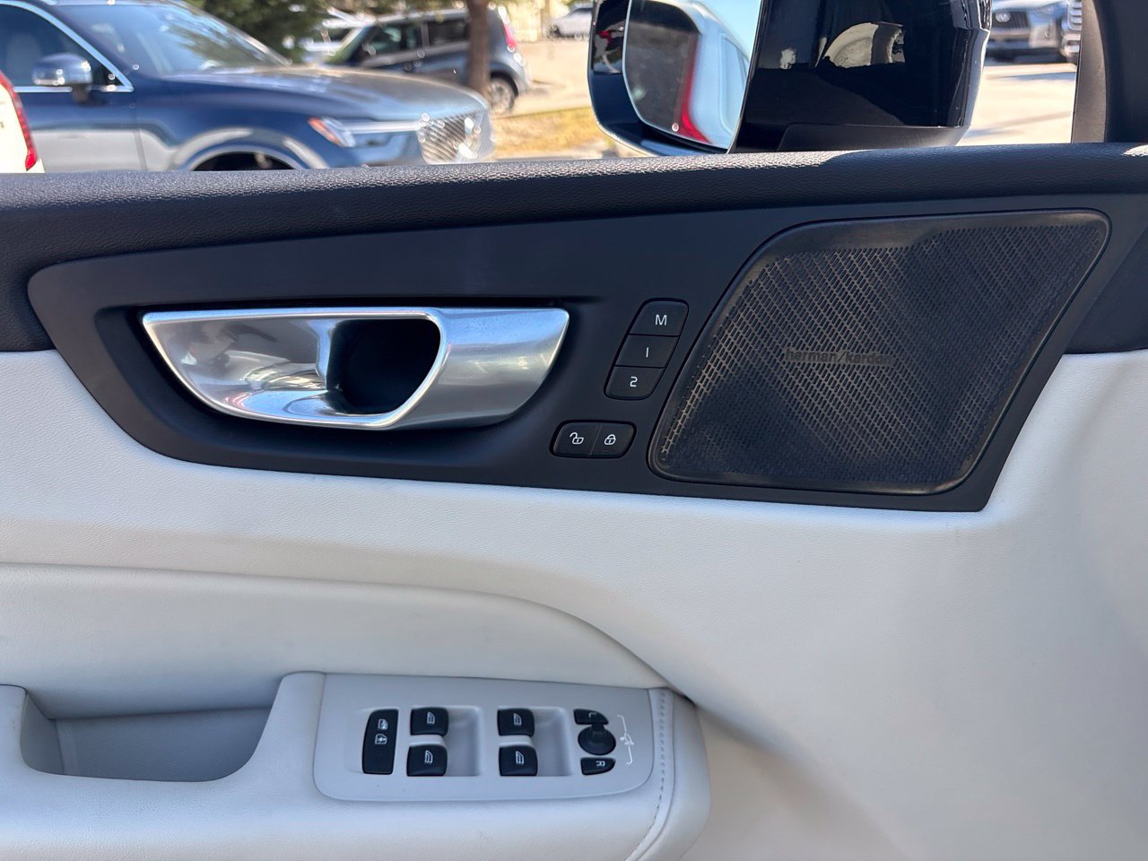 Used 2023 Volvo XC60 B5 Plus w/ Climate Package FWD image 16