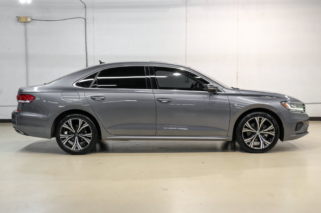 Used 2022 Volkswagen Passat 2.0T SE FWD image 10