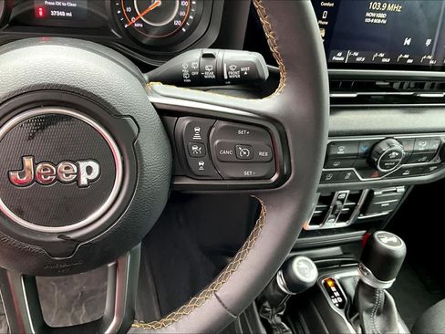 Used 2024 Jeep Wrangler Unlimited Sport AWD/4WD image 26
