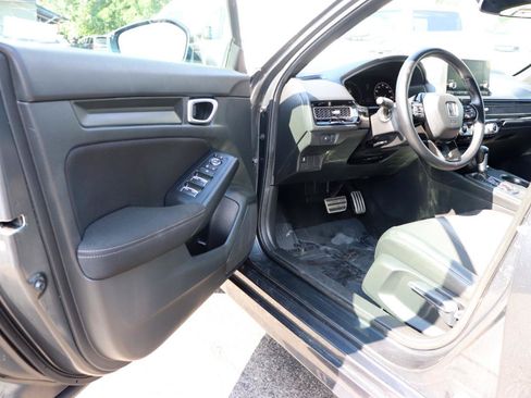 Used 2025 Honda Civic Sport image 10