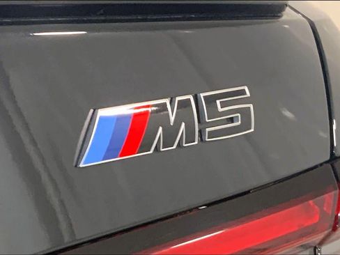 Certified 2025 BMW M5 w/ Executive Package image 20