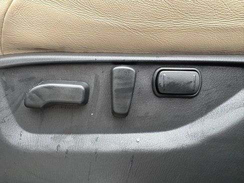 Used 2024 Nissan Armada Platinum w/ Captain's Chairs Package image 13