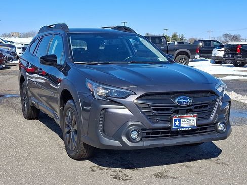 Used 2023 Subaru Outback Onyx Edition AWD/4WD image 2