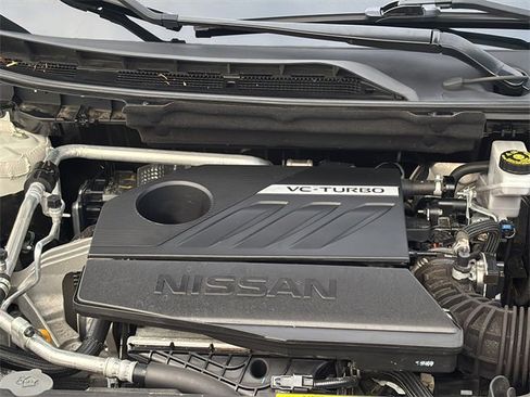 Used 2024 Nissan Rogue SV image 12