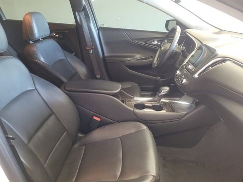 Used 2023 Chevrolet Malibu LT FWD image 21