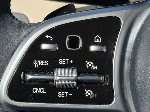 Used 2022 Mercedes-Benz GLC 300 image 10