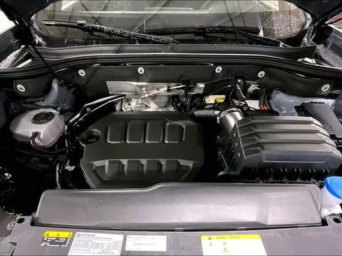 New 2025 Volkswagen Atlas Cross Sport SE image 12