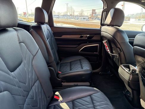 Used 2025 Kia Telluride EX X-Line image 34
