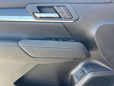 New 2027 GMC Terrain Elevation w/ Elevation Premium Package FWD image 15