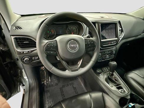 Used 2022 Jeep Cherokee Trailhawk AWD/4WD image 11