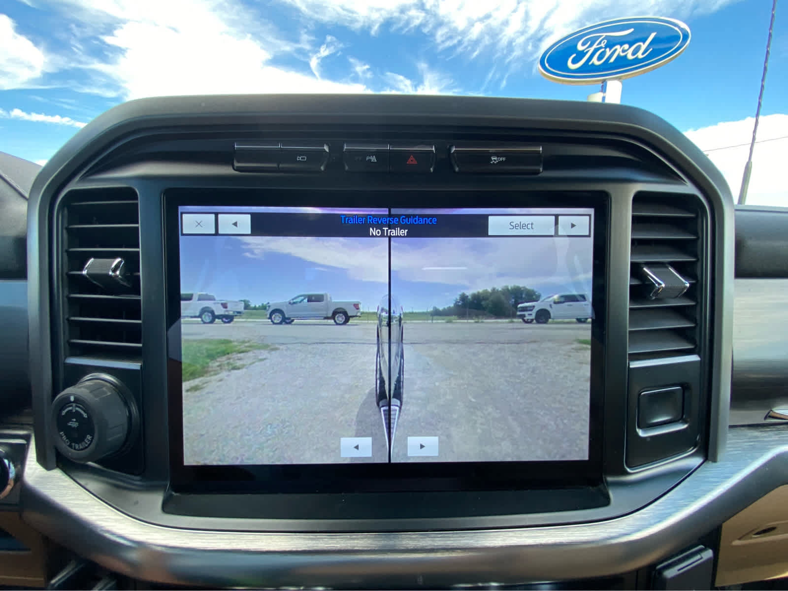 Used 2022 Ford F150 Lariat AWD/4WD image 42