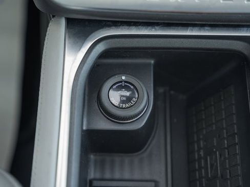 Used 2025 Ford Expedition Max Platinum w/ Driver's Package image 33