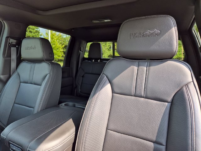Used 2023 Chevrolet Silverado 2500 High Country w/ Z71 Off-Road Package AWD/4WD image 16