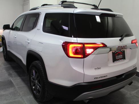 Used 2017 GMC Acadia SLT image 4