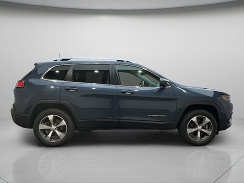 Used 2019 Jeep Cherokee Limited image 5