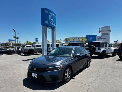 Used 2023 Honda Civic LX image 2