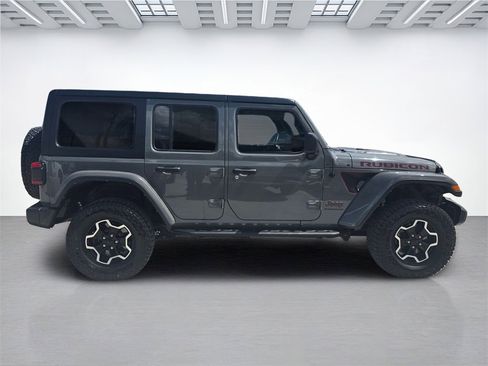 Used 2023 Jeep Wrangler Unlimited Rubicon image 2
