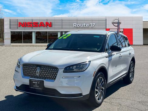 Used 2022 Lincoln Corsair Standard w/ Equipment Group 101A image 2