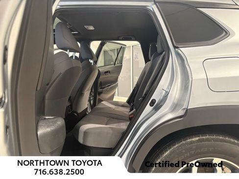 Used 2024 Toyota Corolla Cross AWD Hybrid w/ Moonroof Package image 20